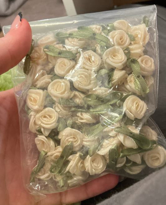 Mini Rose Hair Charms (100pc)